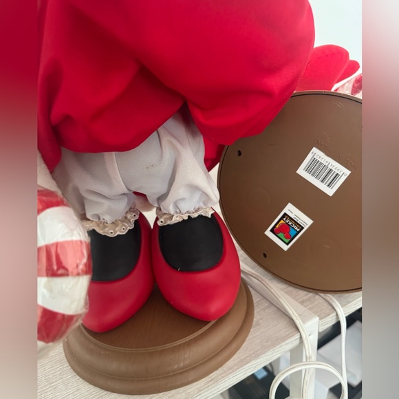 Vintage Mickey & Minnie Mouse Unlimited Santa’s Best Holiday Animation Figures - Picture 9 of 10